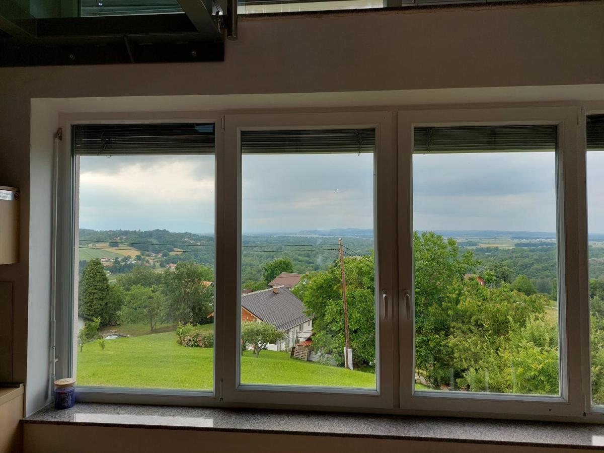Apartma Vali Appartement Gradisca Buitenkant foto