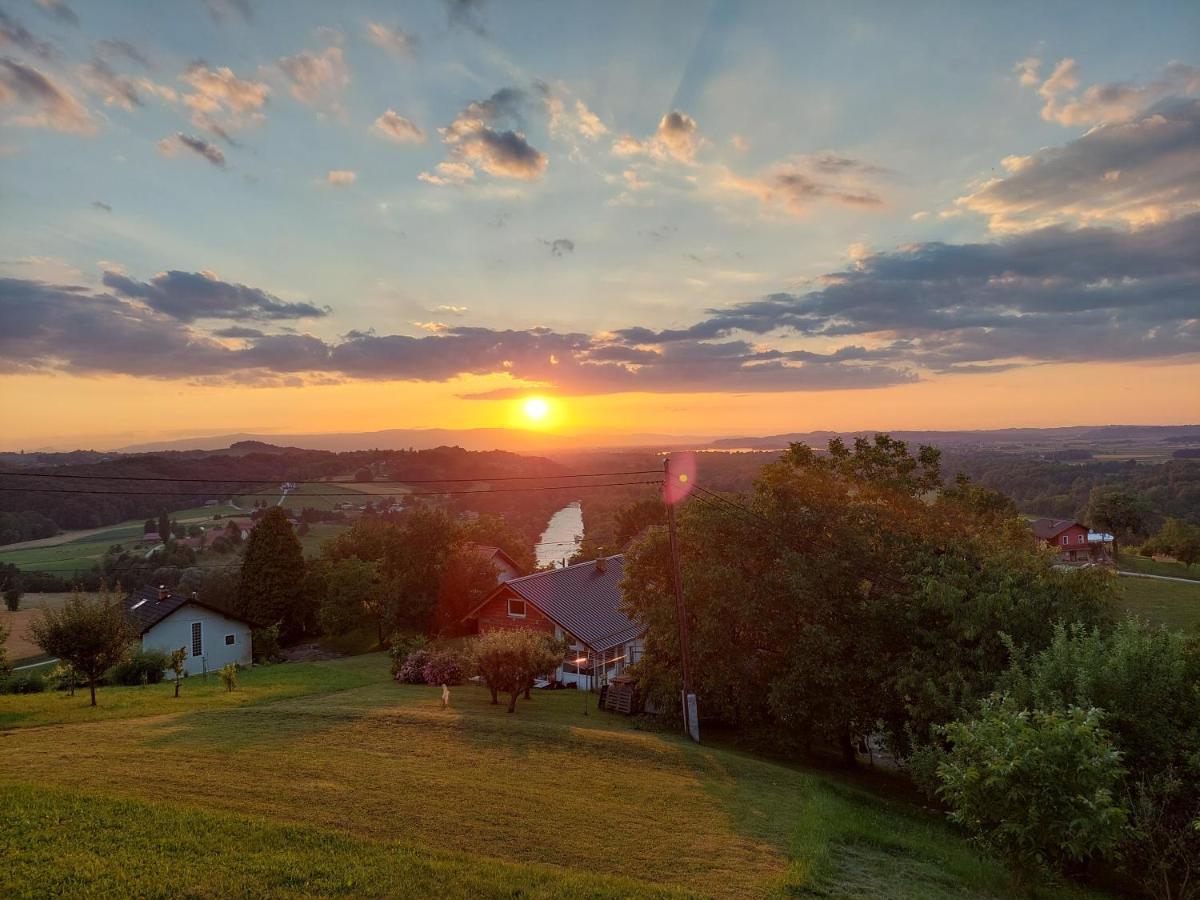 Apartma Vali Appartement Gradisca Buitenkant foto